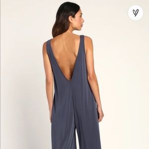 NWOT Lulu’s Low Back Navy Blue Sleeveless Jumpsuit: Size Medium